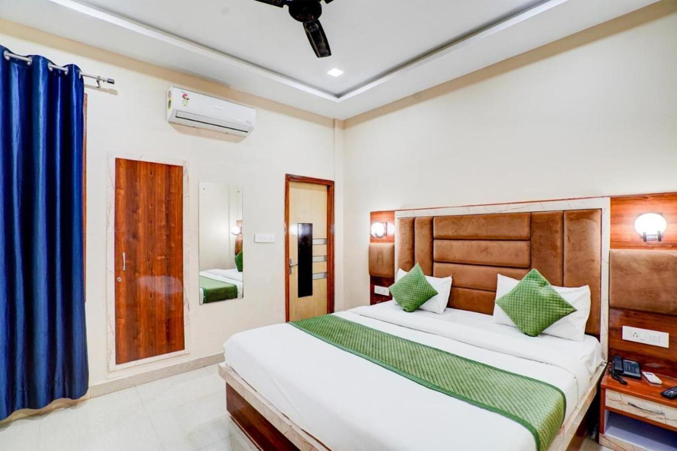 The Five Dimension Apartment Agra  Exterior foto