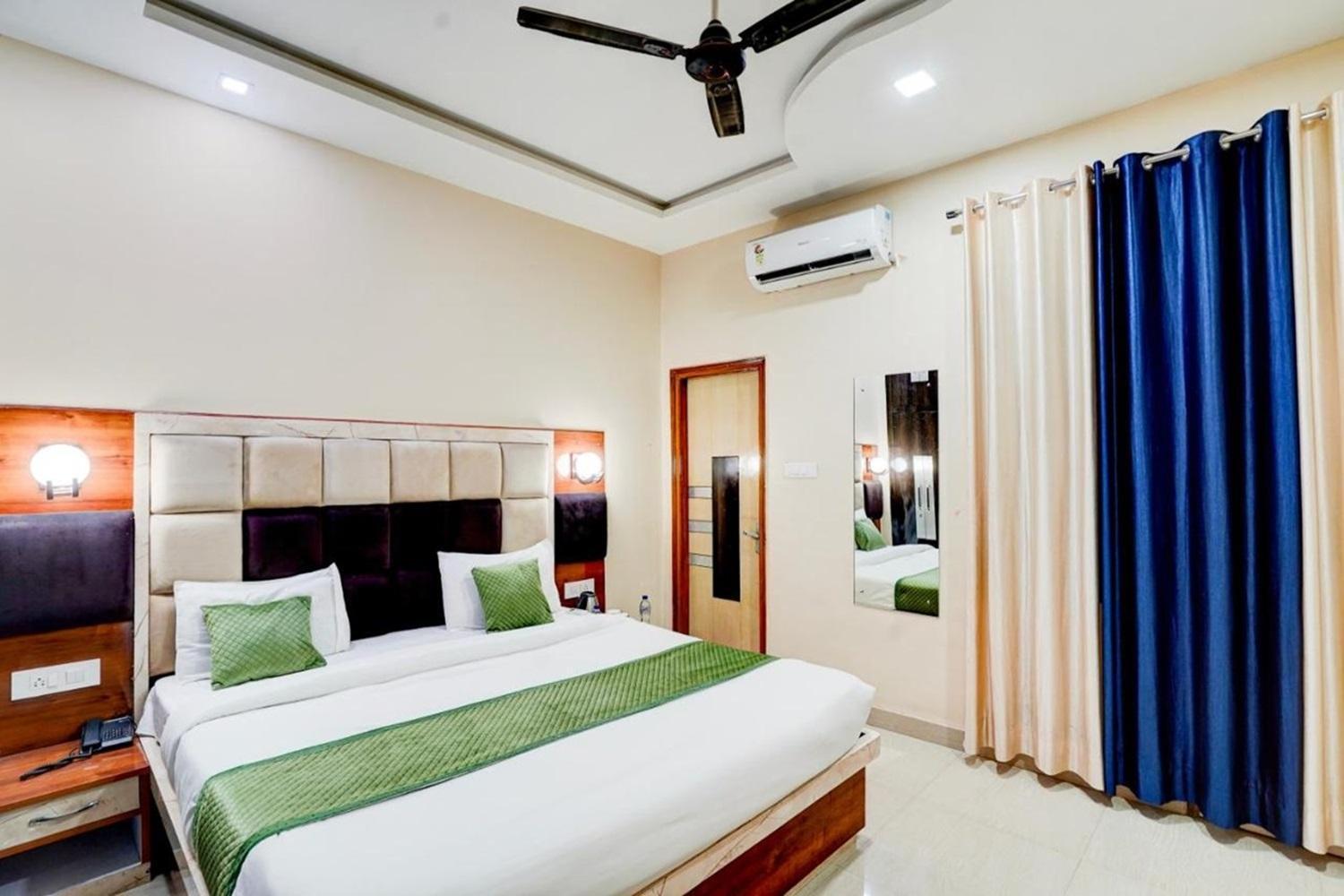 The Five Dimension Apartment Agra  Exterior foto