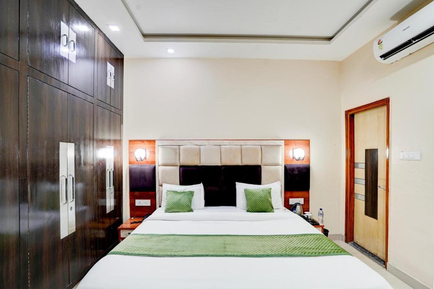 The Five Dimension Apartment Agra  Exterior foto
