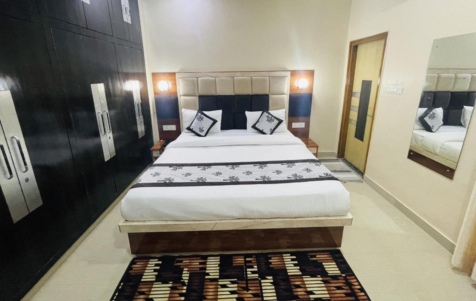 The Five Dimension Apartment Agra  Exterior foto